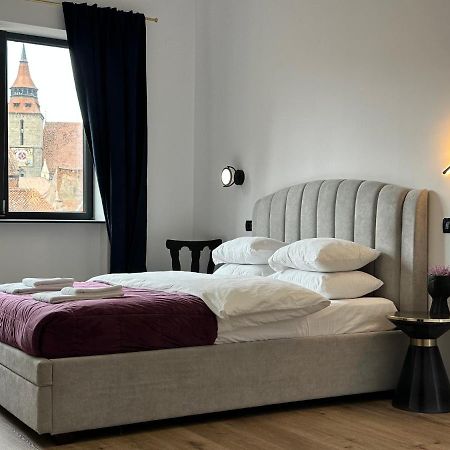 Peaceful Condo For Romantic Getaways Near Black Church - 3Min Walk Braşov Dış mekan fotoğraf