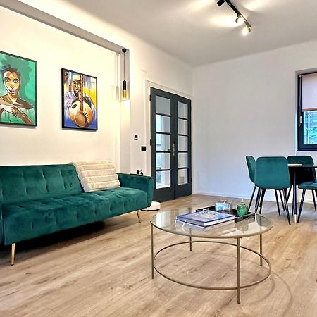 Peaceful Condo For Romantic Getaways Near Black Church - 3Min Walk Braşov Dış mekan fotoğraf