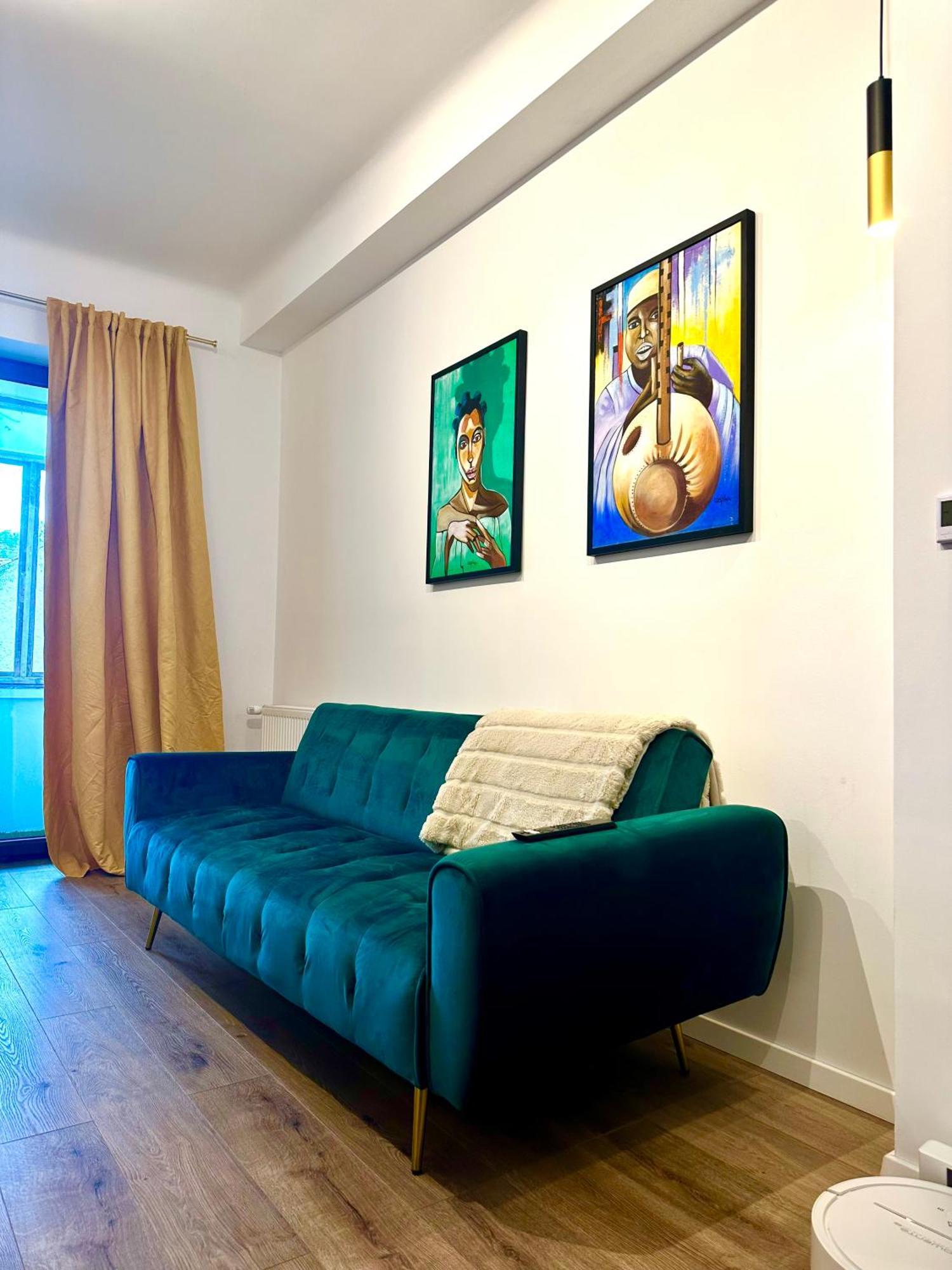 Peaceful Condo For Romantic Getaways Near Black Church - 3Min Walk Braşov Dış mekan fotoğraf
